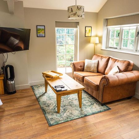 1 Bed Studio In Two Dales Near Matlock & Bakewell Εξωτερικό φωτογραφία